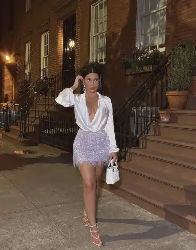 Feel Confident and Stylish with These Perfect Night Out Outfit Looks